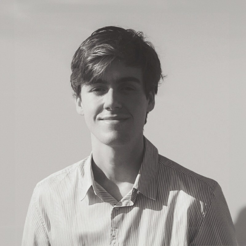 Ricardo Martínez Díez - Специалист по цифровому маркетингу и дизайну